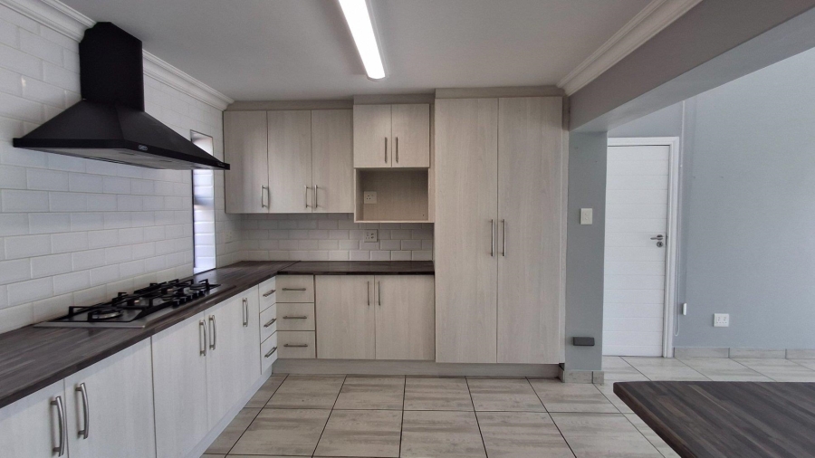 3 Bedroom Property for Sale in Hartenbos Central Western Cape